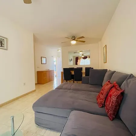 Family 3br,communal Pool, Kids Park 卡亚俄萨尔瓦赫